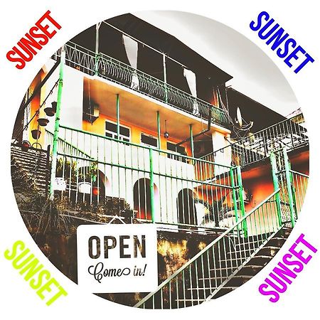 Sunset Guest House Gagra Extérieur photo